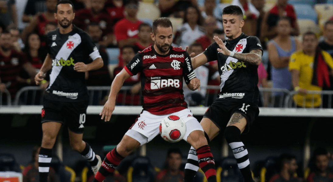 Fala sério, pastor: Jogar futebol é pecado? E ir ao estádio? 